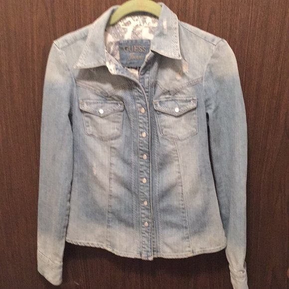 Guess Jackets & Blazers - GUESS JEAN JACKET- SHIRT LIGHT WASH EUC